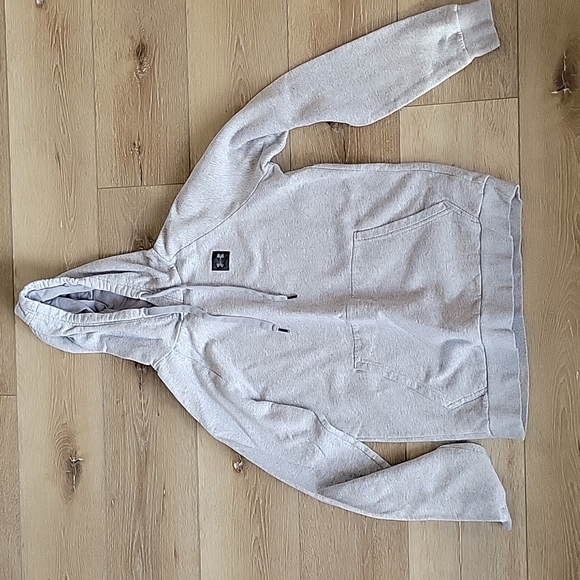 Under Armour Other - Mens Under Armour sweatshirt- like new- size small